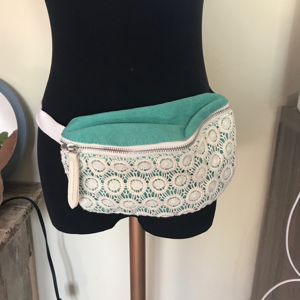 CHARLOTTE RUSSE | Fanny Pack